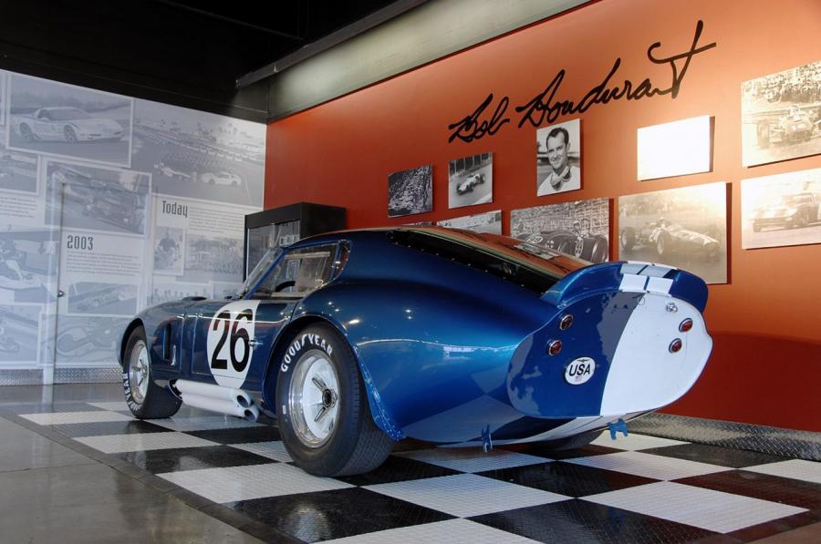  Shelby Cobra Daytona Coupe CSX2601 1965 года  (фото 9 из 44)